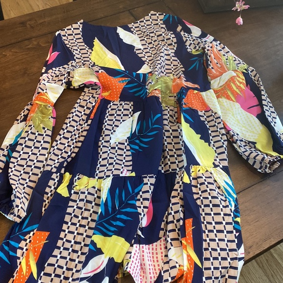 Bell Sleeve Tropical Print Dress- Small - Picture 4 of 4